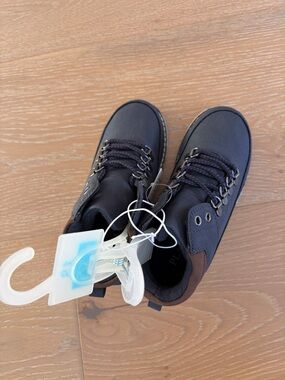 The Children's Place Navy and Brown Lace-Up Men's Boots